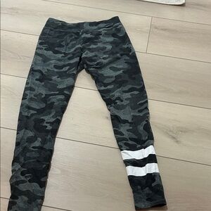 Sundry Black and Gray Camouflage Leggings